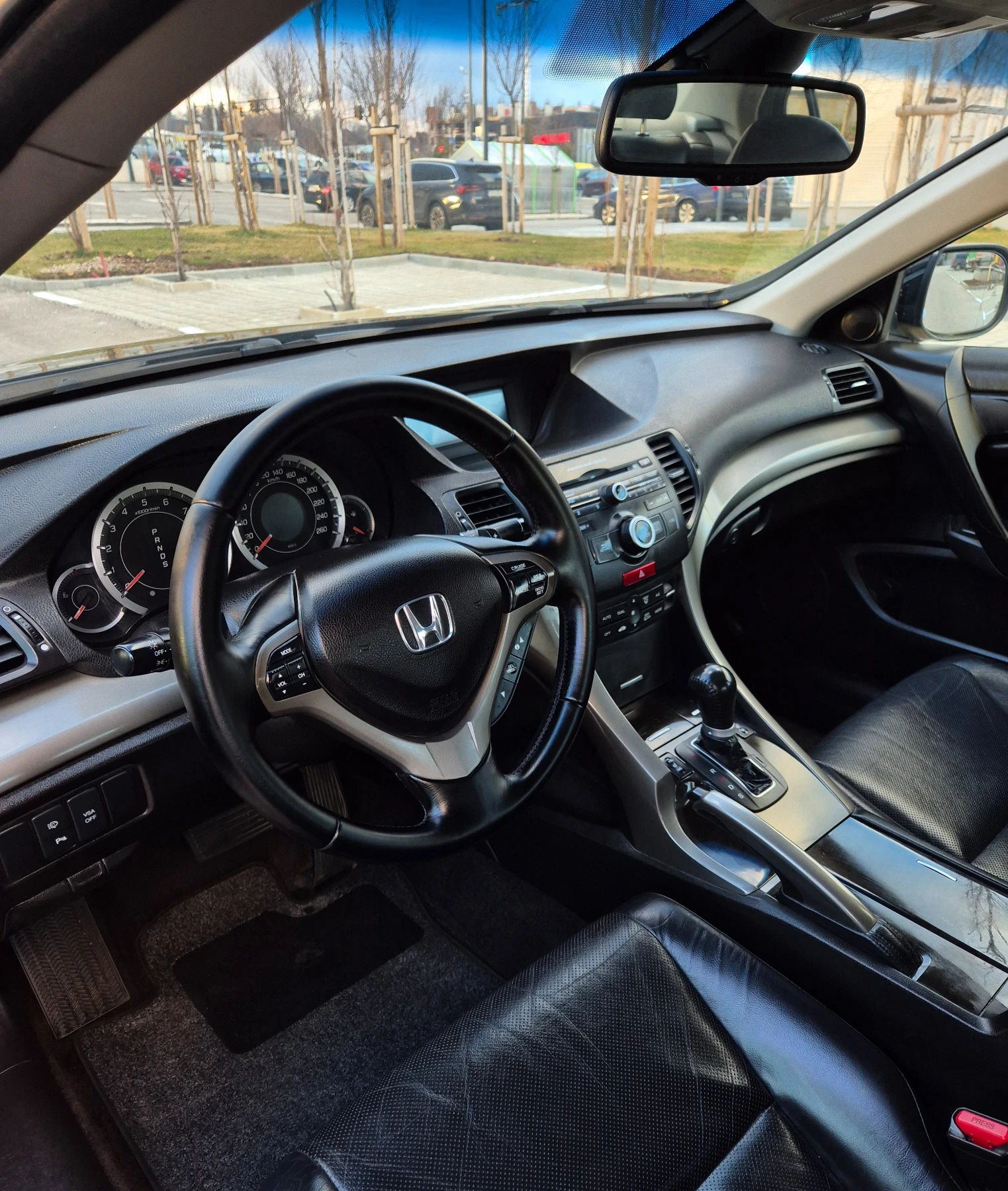 Honda Accord 2.4 EXECUTIVE* АВТОМАТ* СЕРВИЗНА ИСТОРИЯ , снимка 5 - Автомобили и джипове - 53527518