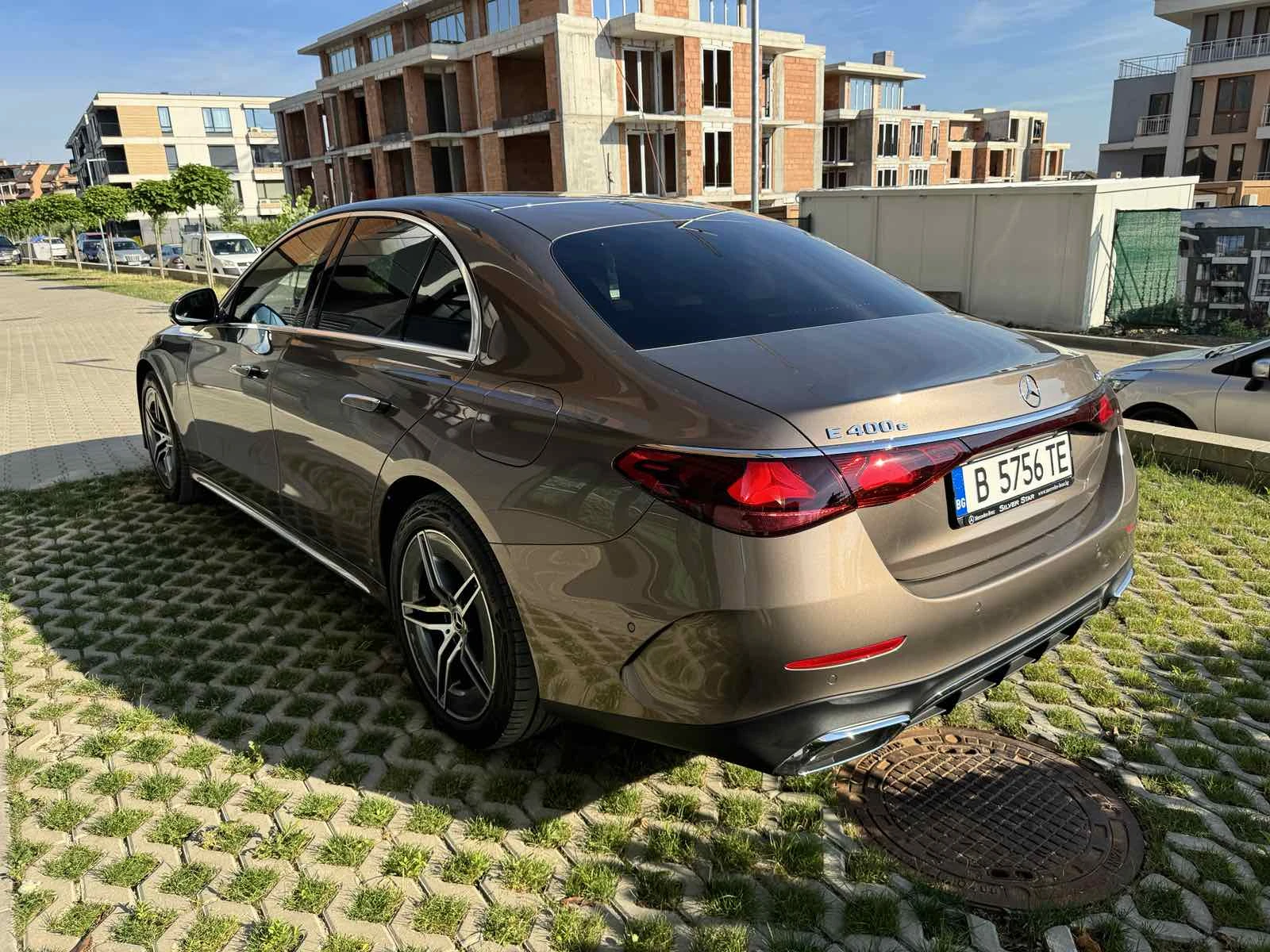 Mercedes-Benz E 400 e Plug-in/4MATIC/MBUX Hyperscreen/Softclose, снимка 3 - Автомобили и джипове - 53978803