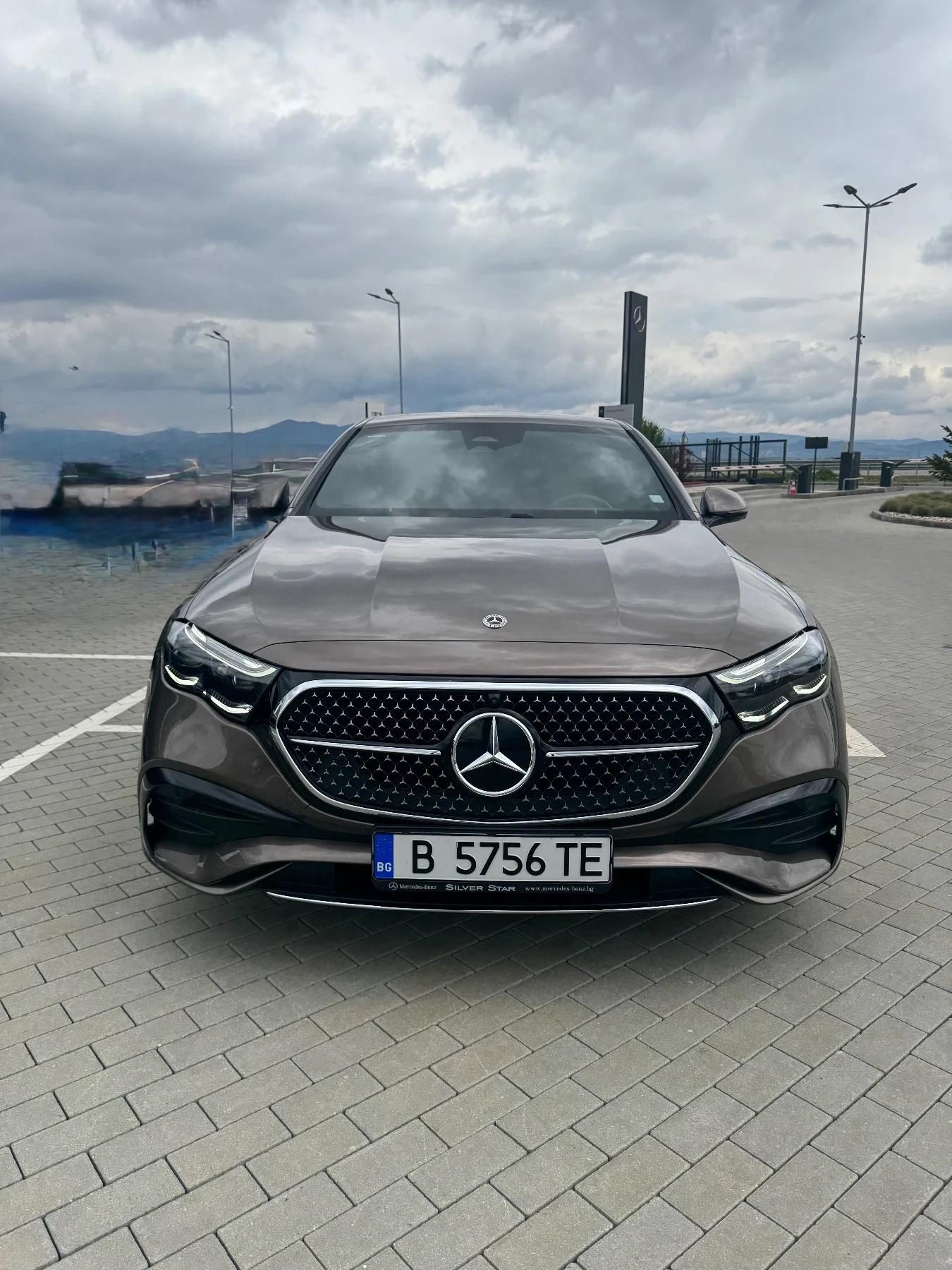 Mercedes-Benz E 400 e Plug-in/4MATIC/MBUX Hyperscreen/Softclose, снимка 6 - Автомобили и джипове - 53978803