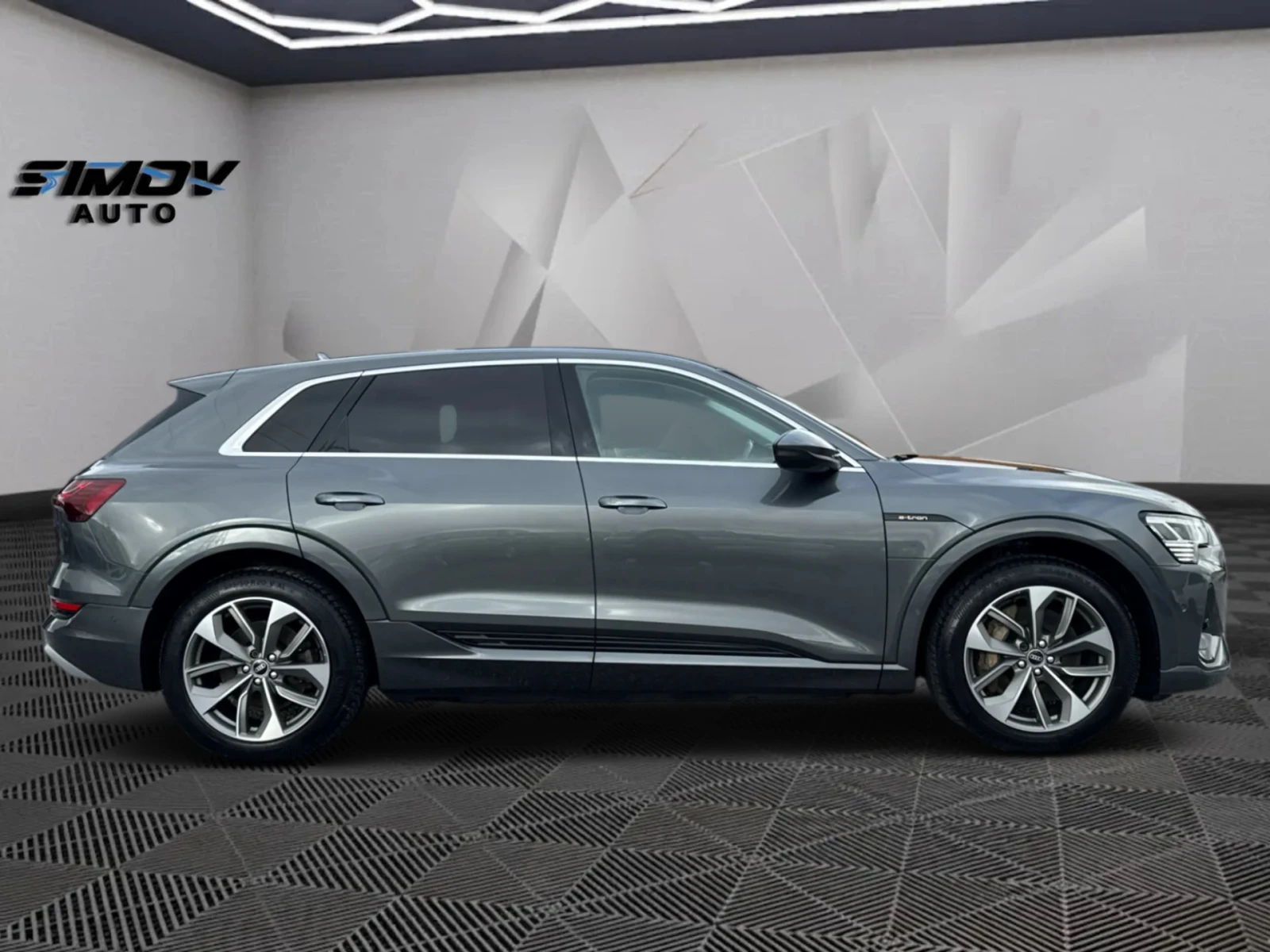 Audi E-Tron 55 S-LINE QUATTRO 95KWH HEAD-UP 408КС. , снимка 6 - Автомобили и джипове - 54076270