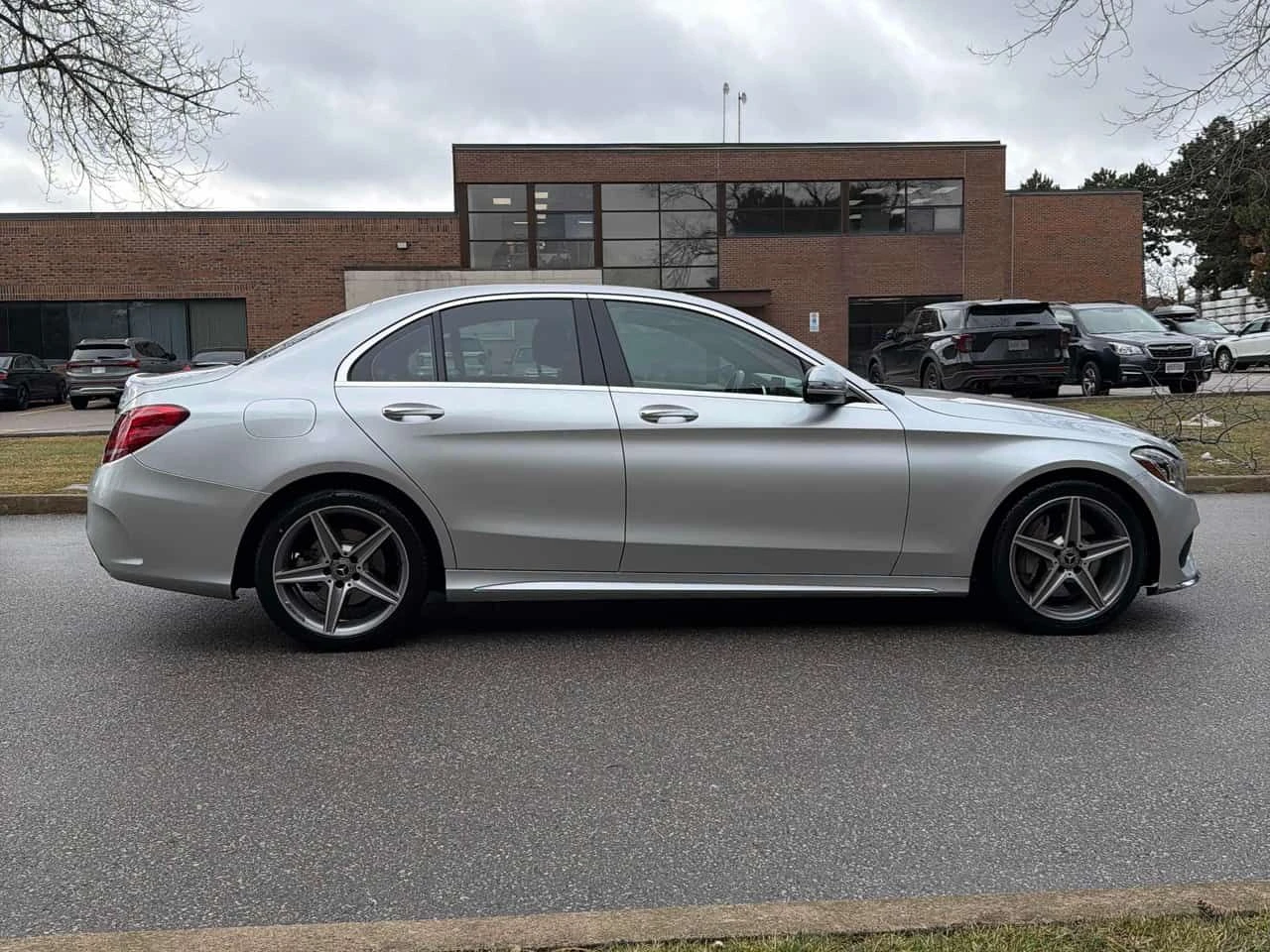 Mercedes-Benz C 300 4MATIC* ПАНОРАМА* ПОДГРЕВ* , снимка 3 - Автомобили и джипове - 54376949