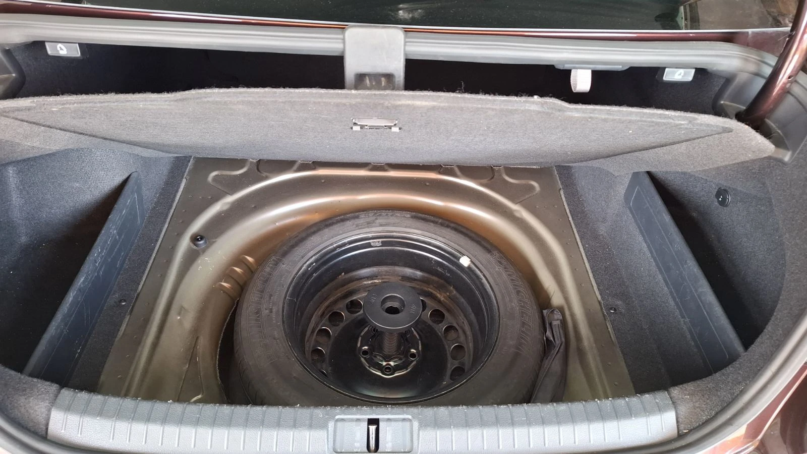 VW Passat 2.0 TDI Highline - ����� Alcantara | Mobile.bg � ����������� 13