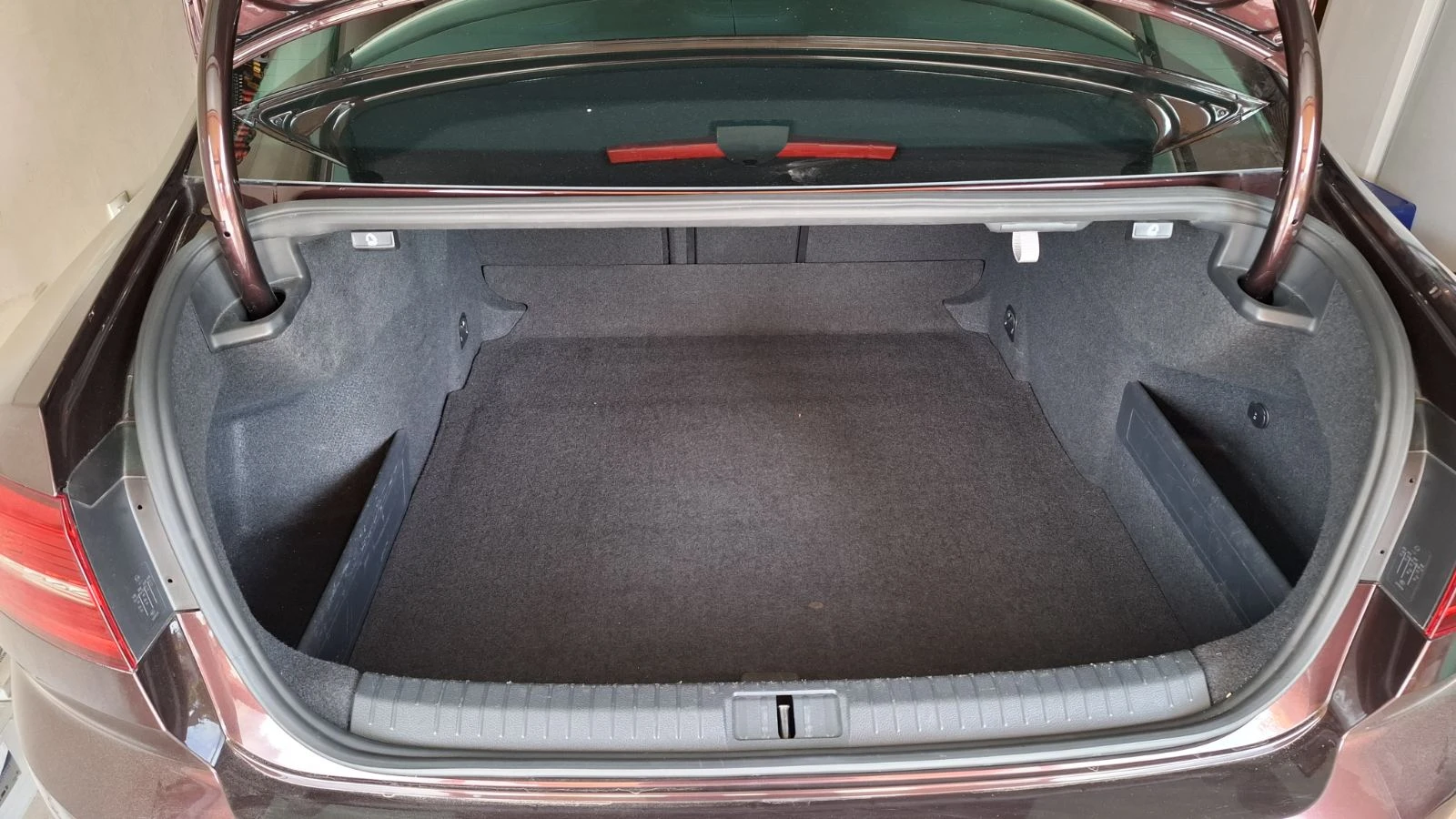 VW Passat 2.0 TDI Highline - ����� Alcantara | Mobile.bg � ����������� 12