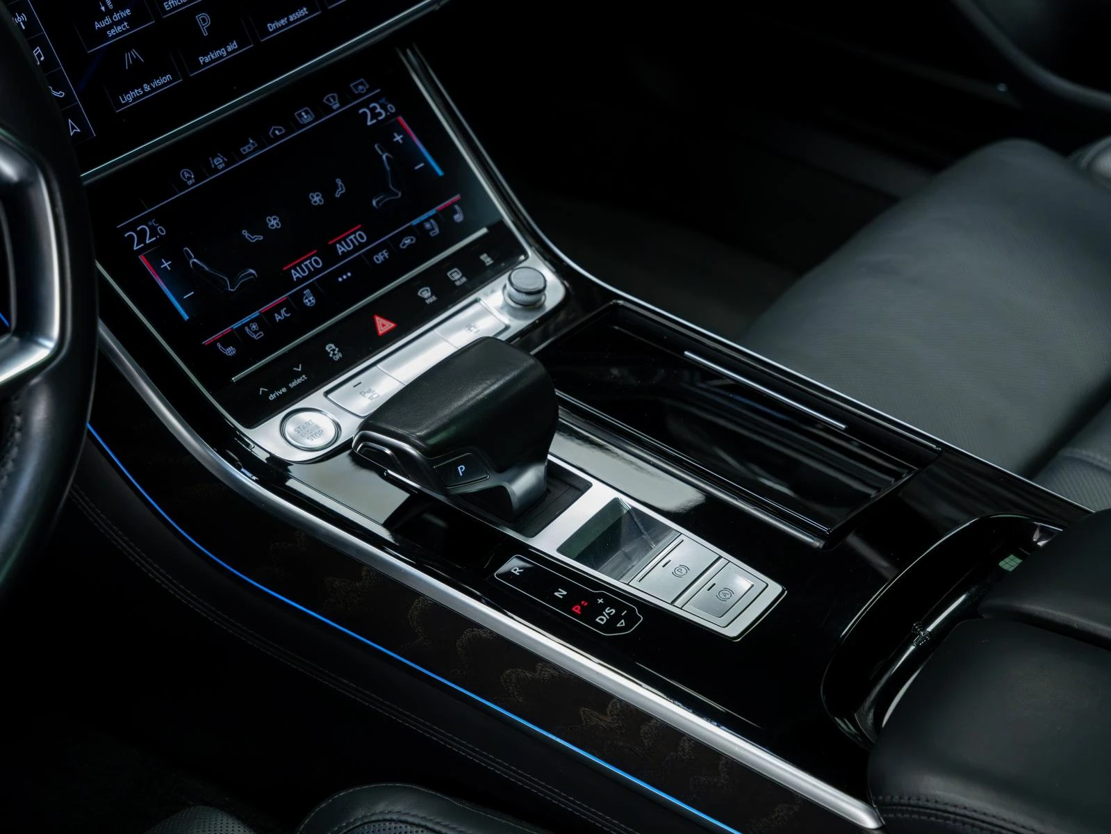 Audi A8 QUATTRO* B&O* 3XTV* MATRIX* 360CAM* PANO* HUD* SOF, снимка 8 - Автомобили и джипове - 55394933