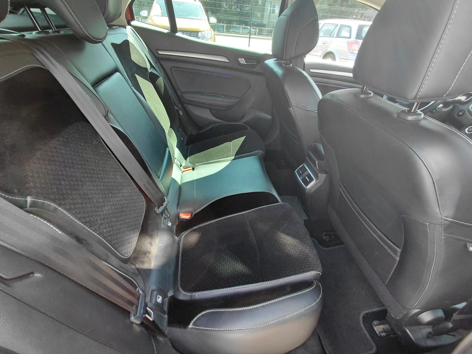 Renault Megane 1.5 dCi/115к.с/Intens, снимка 14 - Автомобили и джипове - 56069867