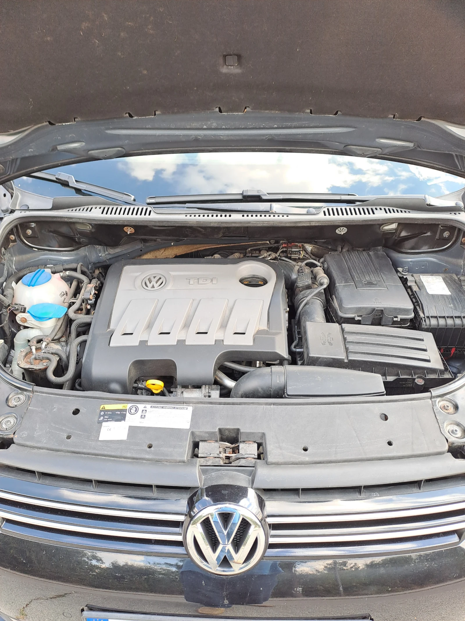 VW Touran, снимка 11 - Автомобили и джипове - 56140463