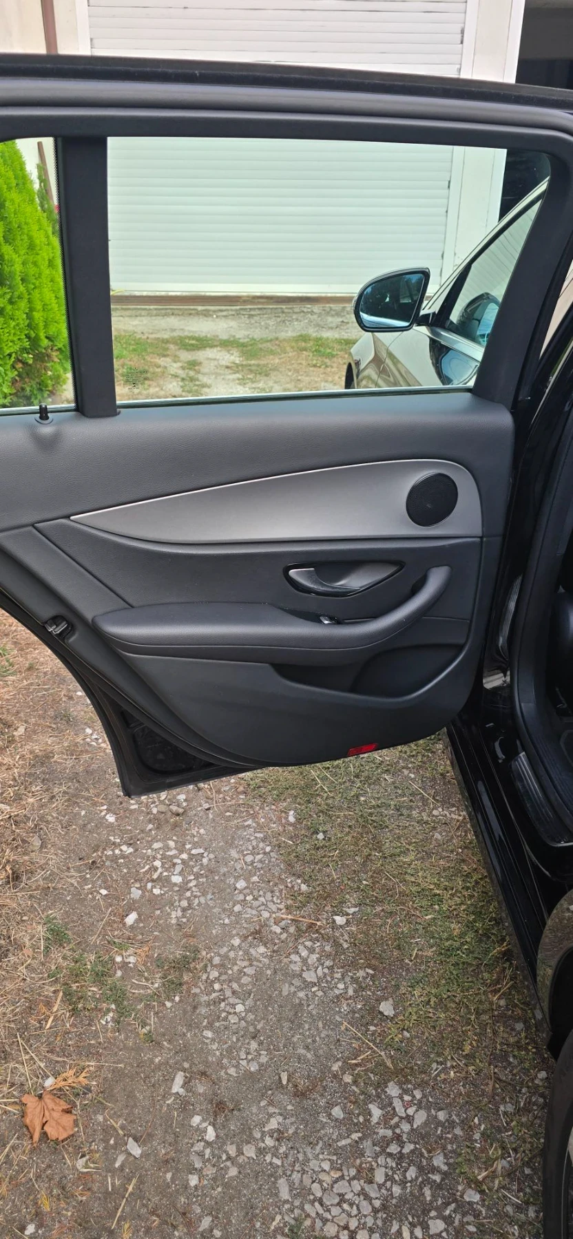 Mercedes-Benz E 300, снимка 6 - Автомобили и джипове - 56335164