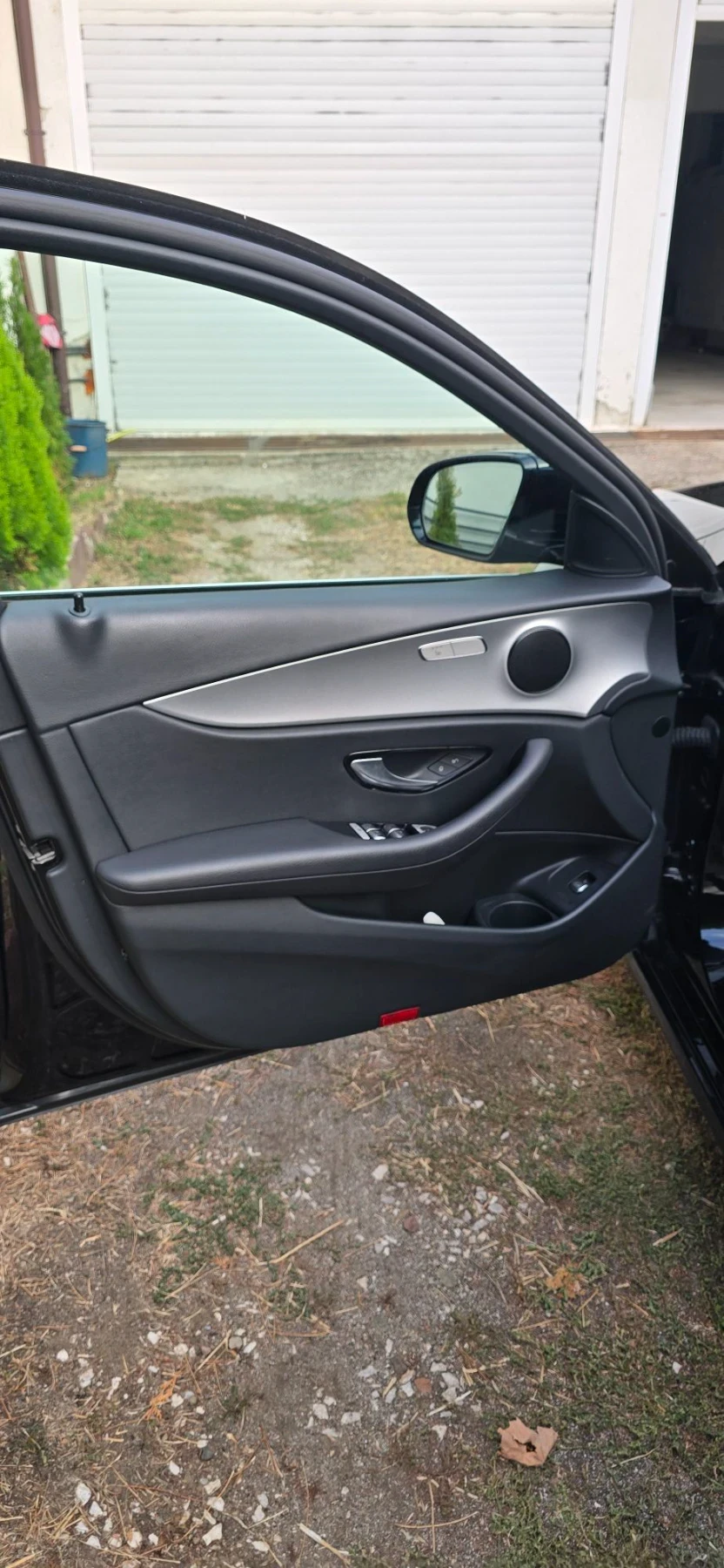 Mercedes-Benz E 300, снимка 8 - Автомобили и джипове - 56335164