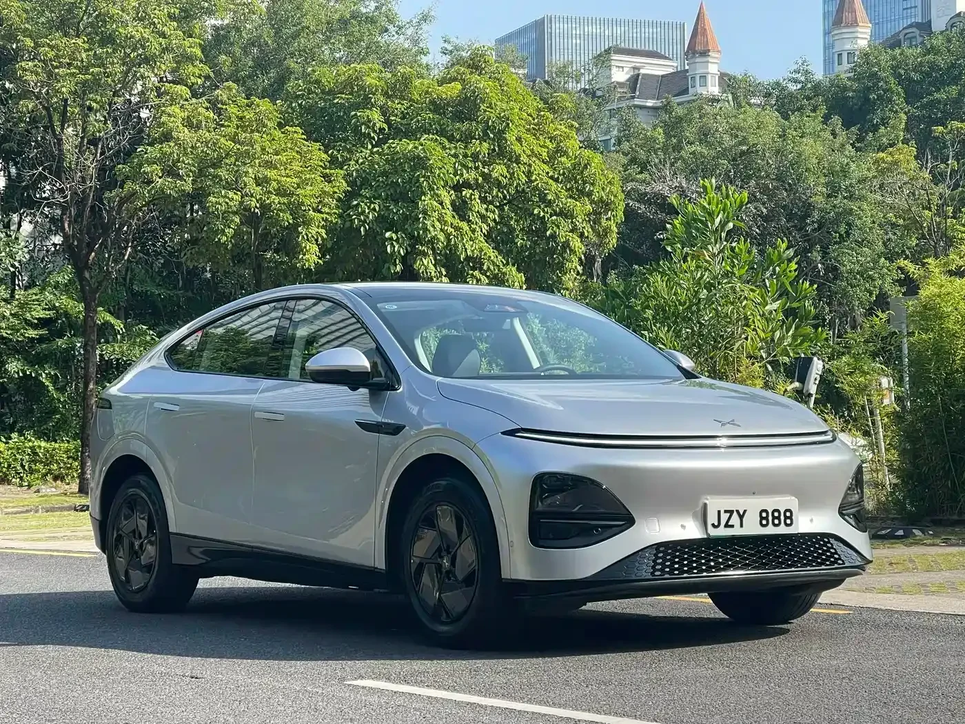 Xpeng G6 625 Long Range Max Flagship Edition, снимка 3 - Автомобили и джипове - 56723490