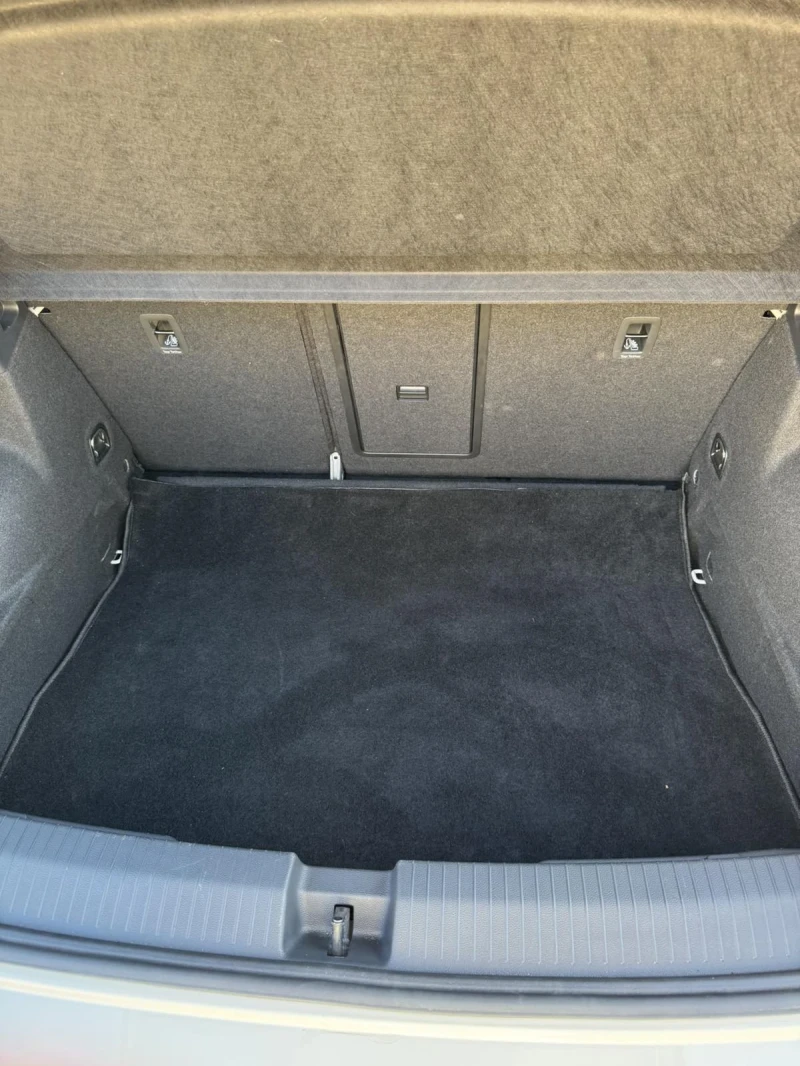 VW T-Roc 2000 TDI 150, снимка 11 - Автомобили и джипове - 51825886