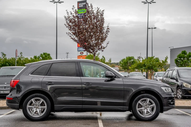Audi Q5, снимка 2 - Автомобили и джипове - 52530544