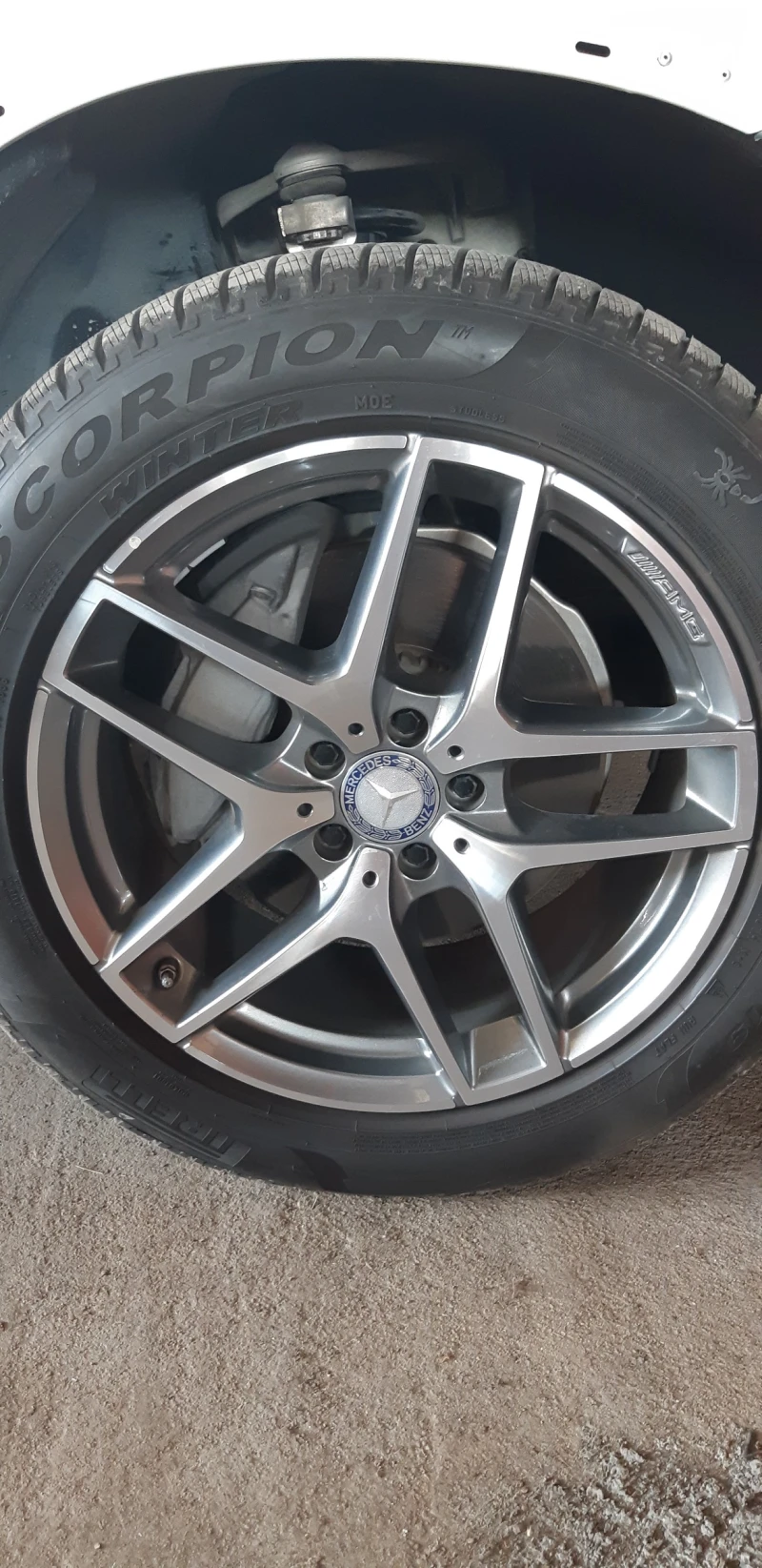 Mercedes-Benz GLC 300  * AMG pack * Keyless * Burmester * 9G-tronic * , снимка 14 - Автомобили и джипове - 52905946