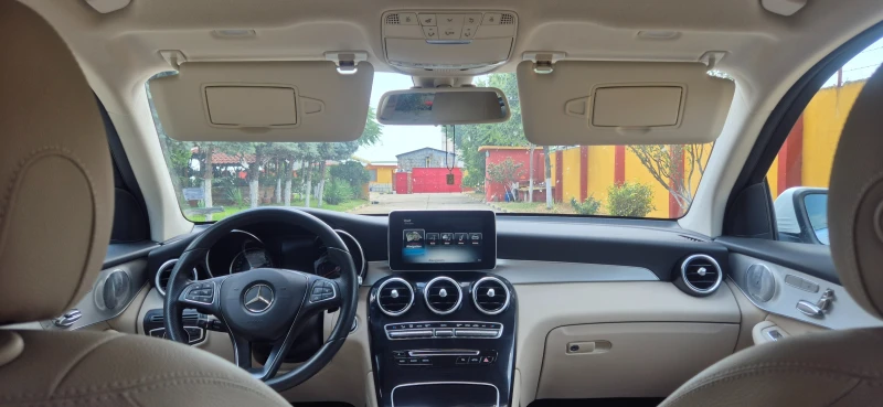 Mercedes-Benz GLC 300  * AMG pack * Keyless * Burmester * 9G-tronic * , снимка 9 - Автомобили и джипове - 52905946