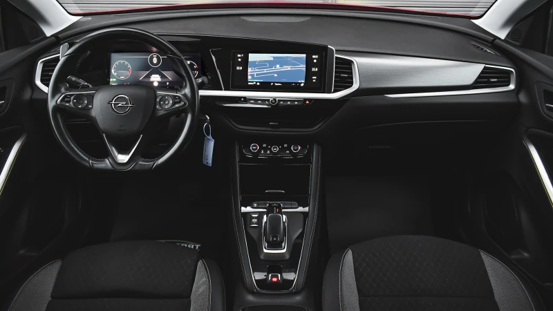 Opel Grandland 1.2 Turbo GS Line Automatic, снимка 12 - Автомобили и джипове - 52691045