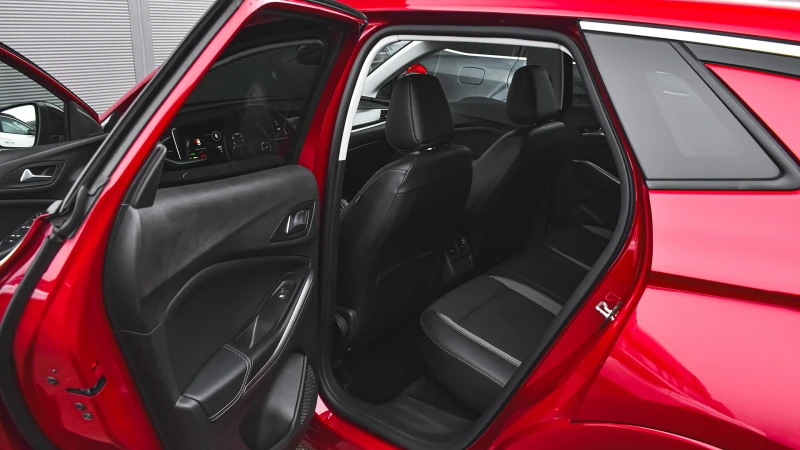 Opel Grandland 1.2 Turbo GS Line Automatic, снимка 9 - Автомобили и джипове - 52691045