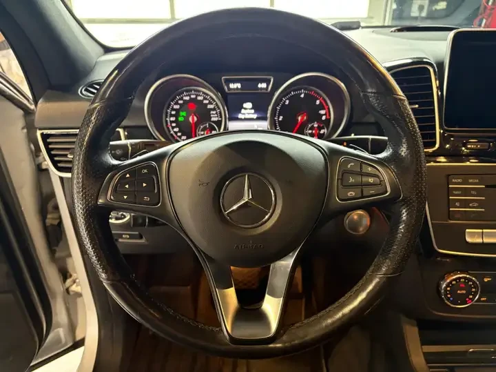 Mercedes-Benz GLE 350, снимка 8 - Автомобили и джипове - 53967095