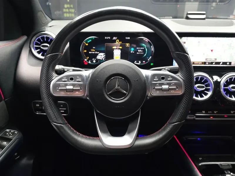 Mercedes-Benz GLA 220 4MATIC AMG/ DIST/ PANO/�������/ ������� | Mobile.bg � ����������� 13