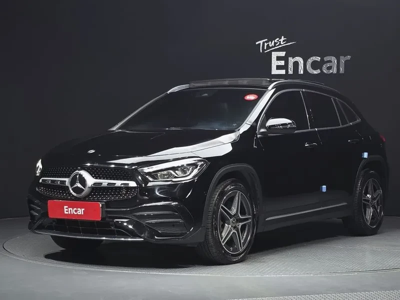 Mercedes-Benz GLA 220 4MATIC AMG/ DIST/ PANO/АМБИЕНТ/ ПОДГРЕВ