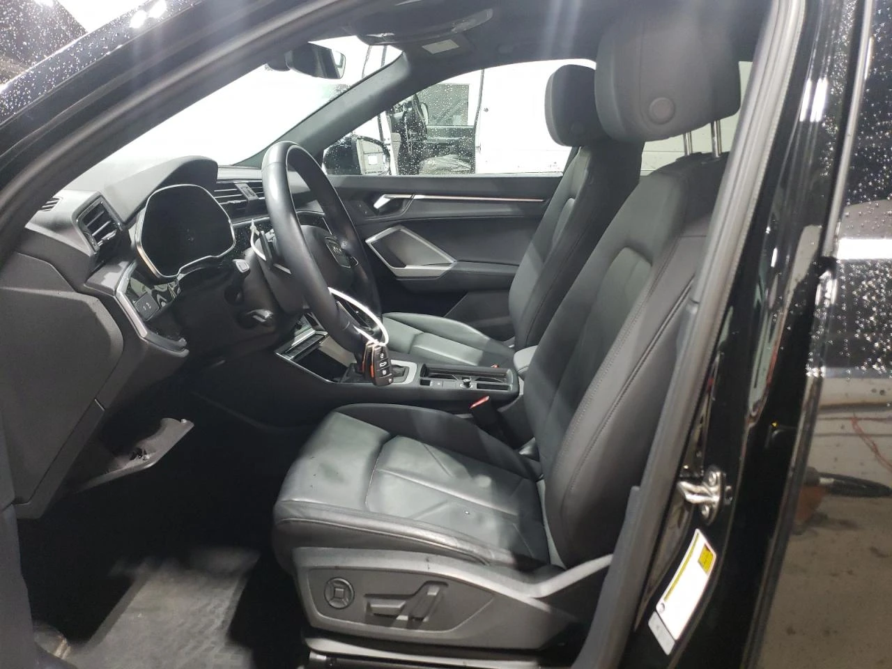 Audi Q3 Premium Plus S-Line* Дистроник* Диг.табло* Пано*  - изображение 7