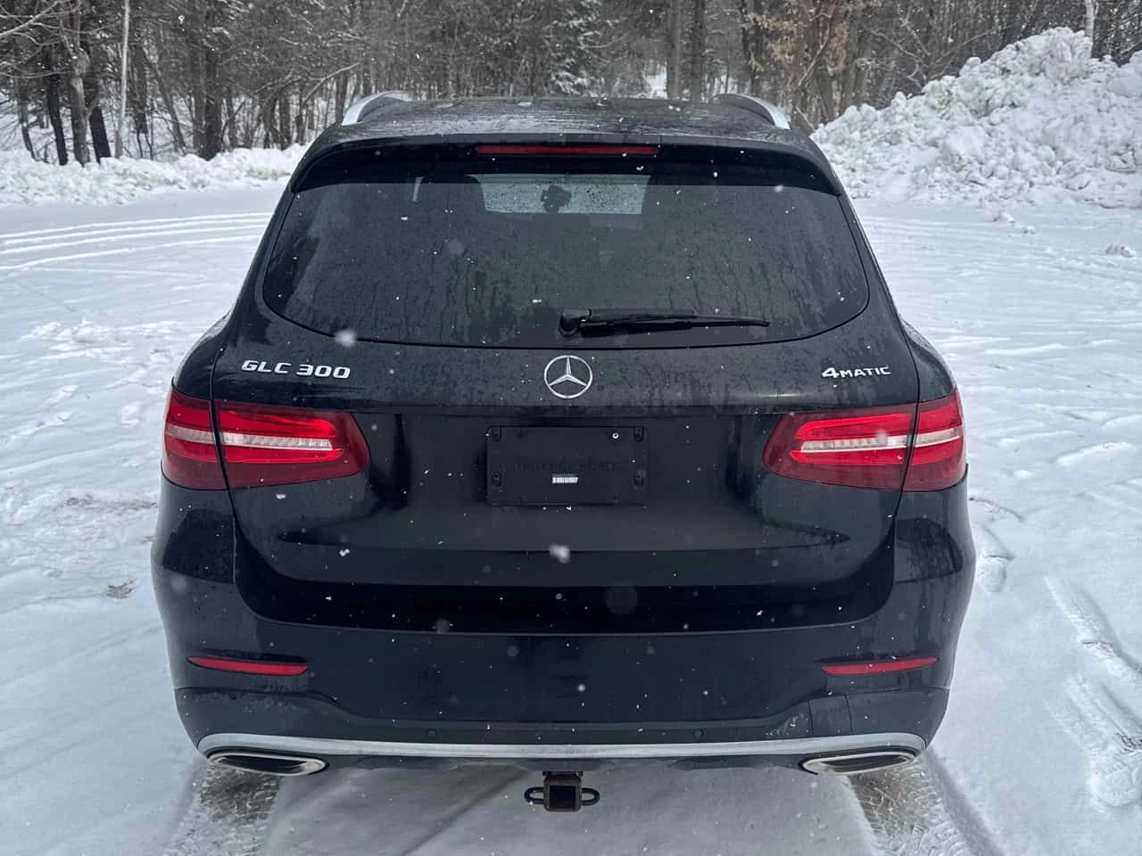 Mercedes-Benz GLC 300 4MATIC* DISTRONIC* PANORAMA* ПОДГРЕВИ* , снимка 4 - Автомобили и джипове - 53907221