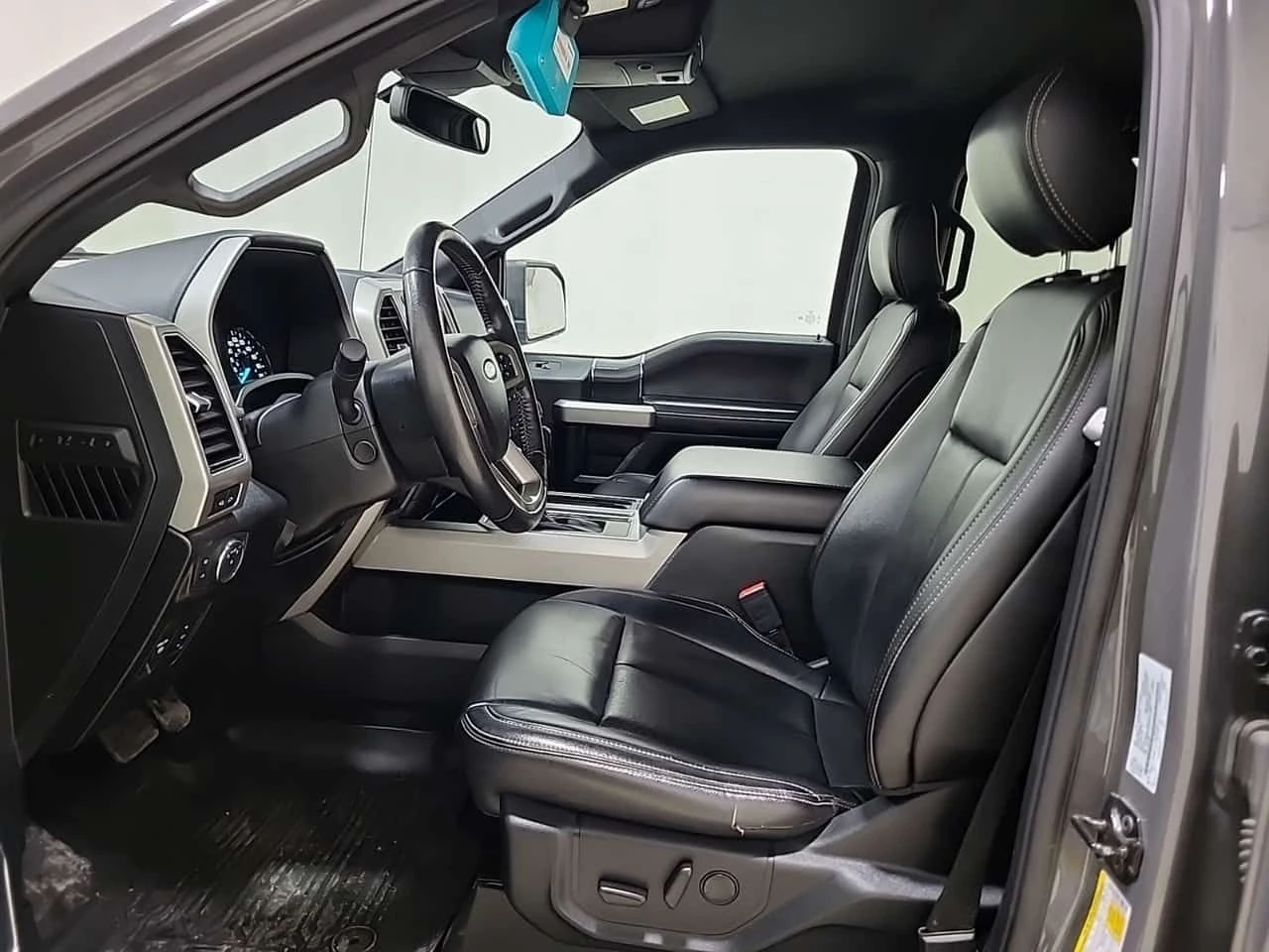 Ford F150 * 4WD SuperCrew 5.5' Box * ПОДГРЕВ* KEYLESS* , снимка 2 - Автомобили и джипове - 53933995