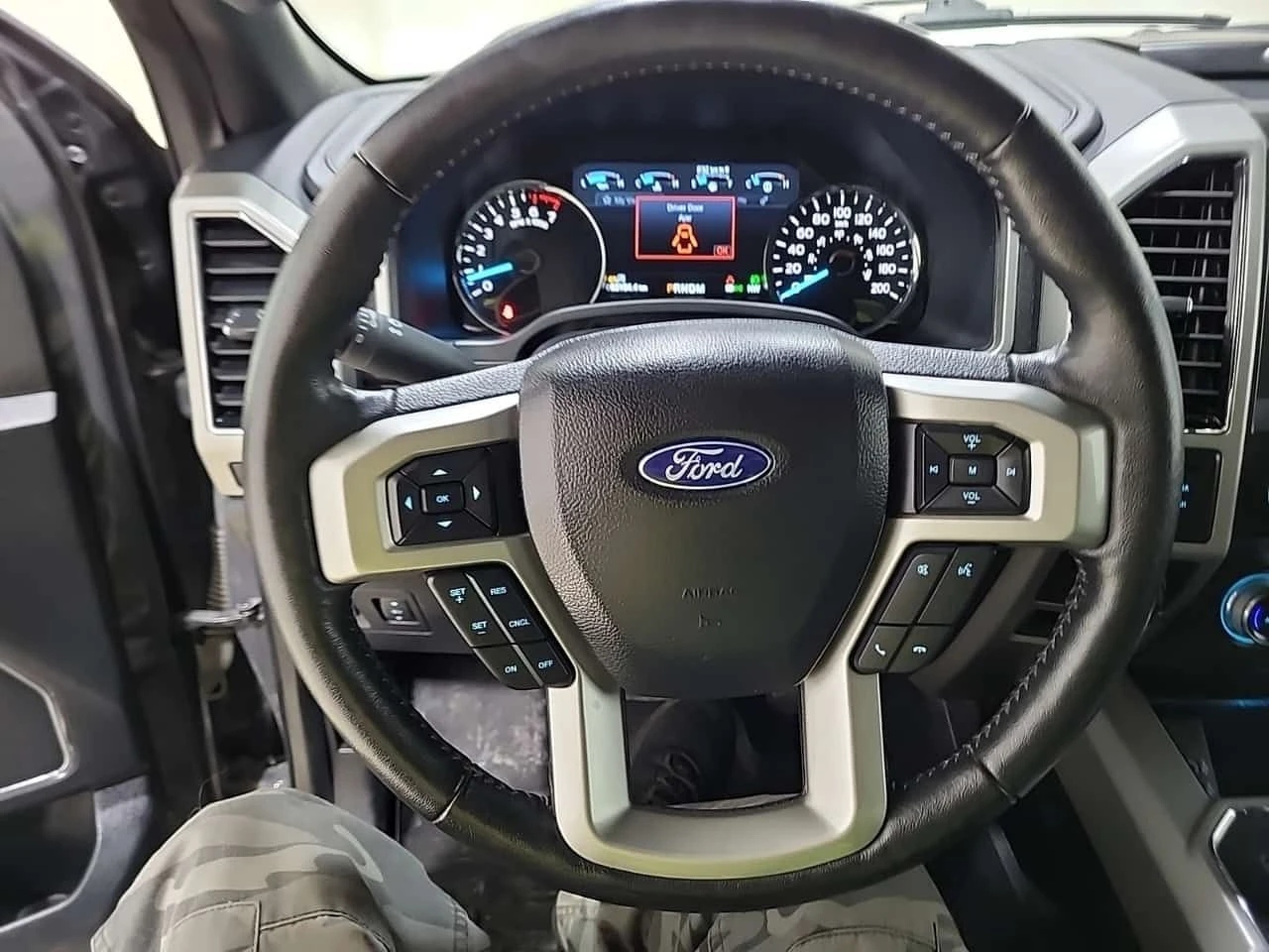 Ford F150 * 4WD SuperCrew 5.5' Box * ПОДГРЕВ* KEYLESS* , снимка 9 - Автомобили и джипове - 53933995