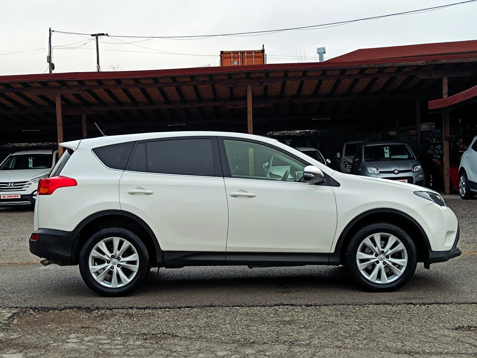 Toyota Rav4 2.2 D4D* 4X4* АВТОМАТИК* NAVI* КАМЕРА* , снимка 4 - Автомобили и джипове - 54001714