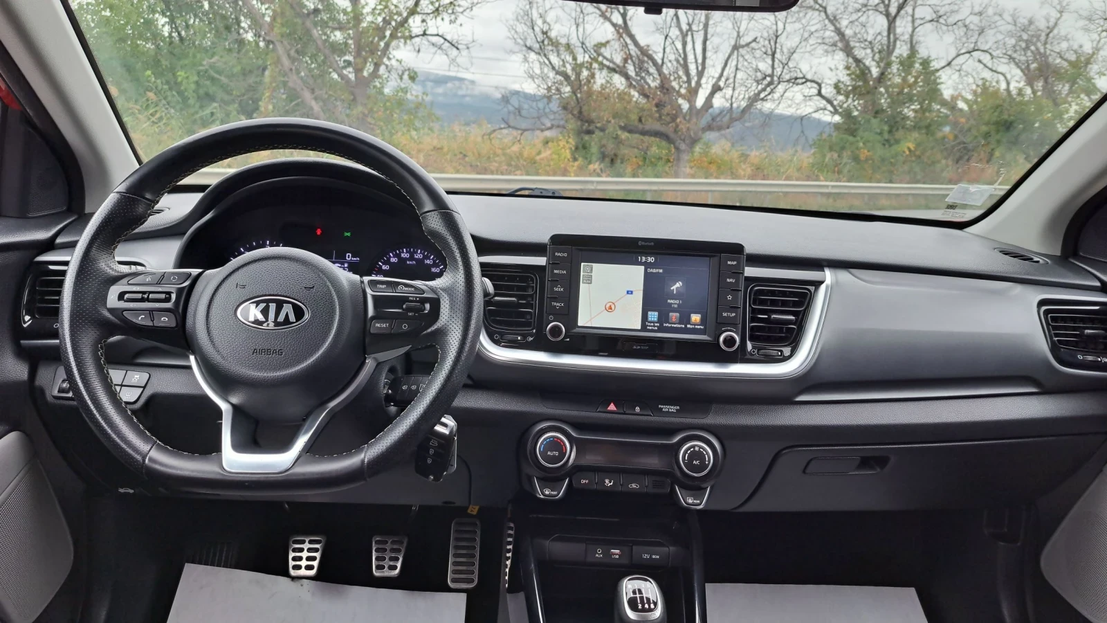Kia Stonic 1.6 CRDI NAVI CAMERA, снимка 10 - Автомобили и джипове - 55824417