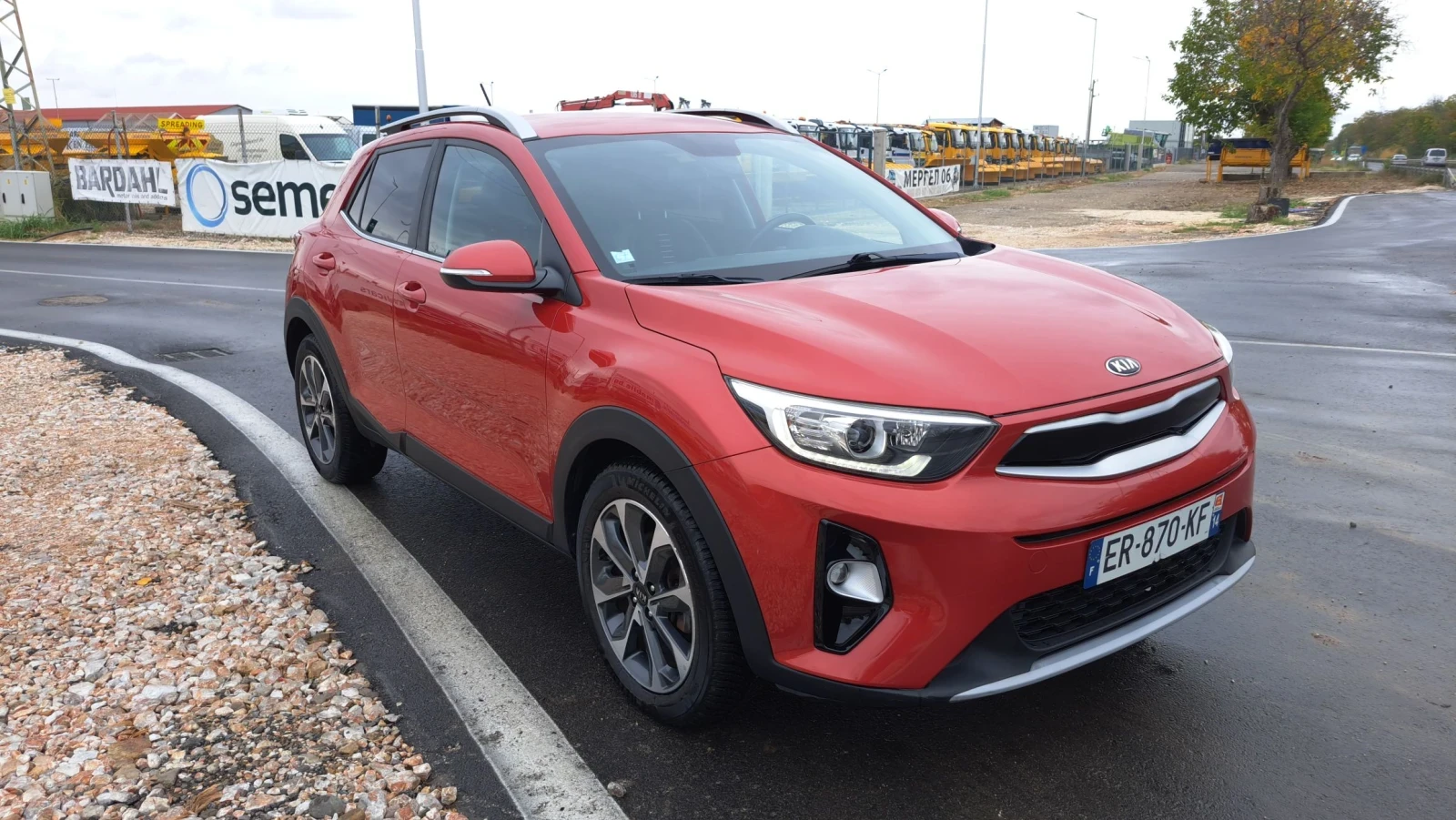 Kia Stonic 1.6 CRDI NAVI CAMERA, снимка 8 - Автомобили и джипове - 55824417