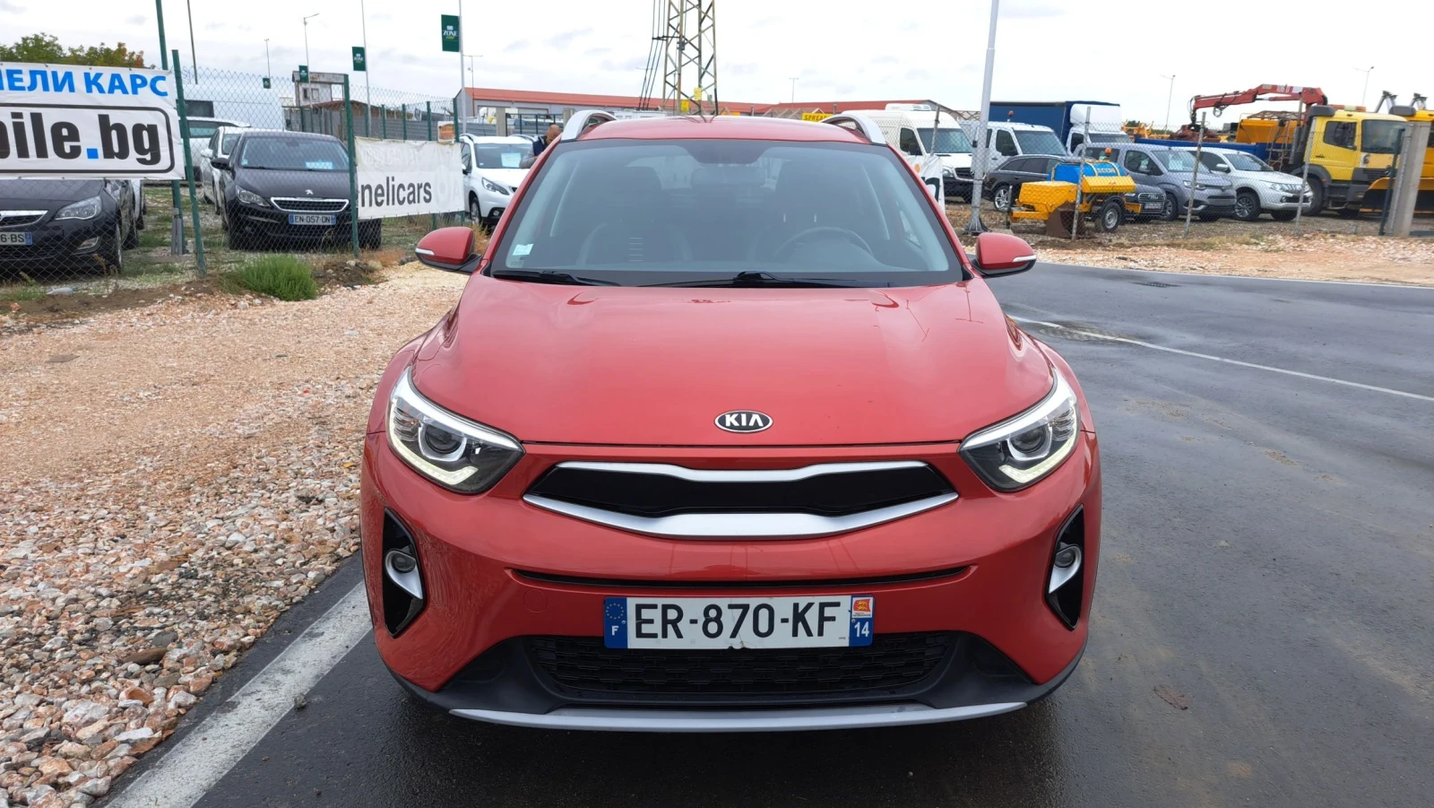 Kia Stonic 1.6 CRDI NAVI CAMERA, снимка 2 - Автомобили и джипове - 55824417