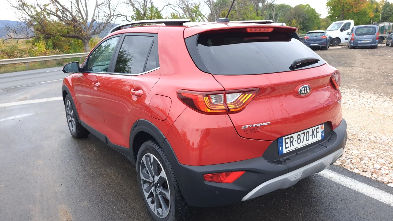 Kia Stonic 1.6 CRDI NAVI CAMERA, снимка 4 - Автомобили и джипове - 55824417