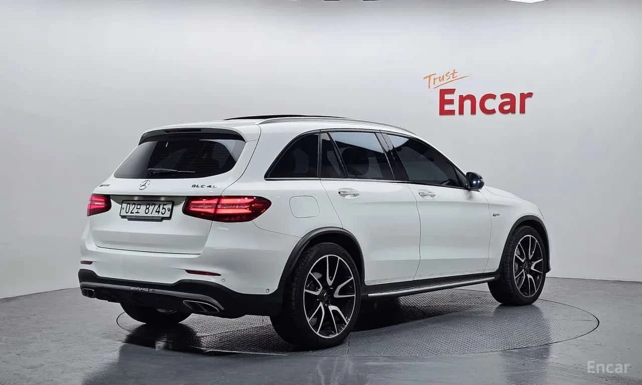 Mercedes-Benz GLC 43 AMG 4MATIC * КРАЙНА ЦЕНА ДО БЪЛГАРИЯ * АВТОКРЕДИТ, снимка 2 - Автомобили и джипове - 55571750