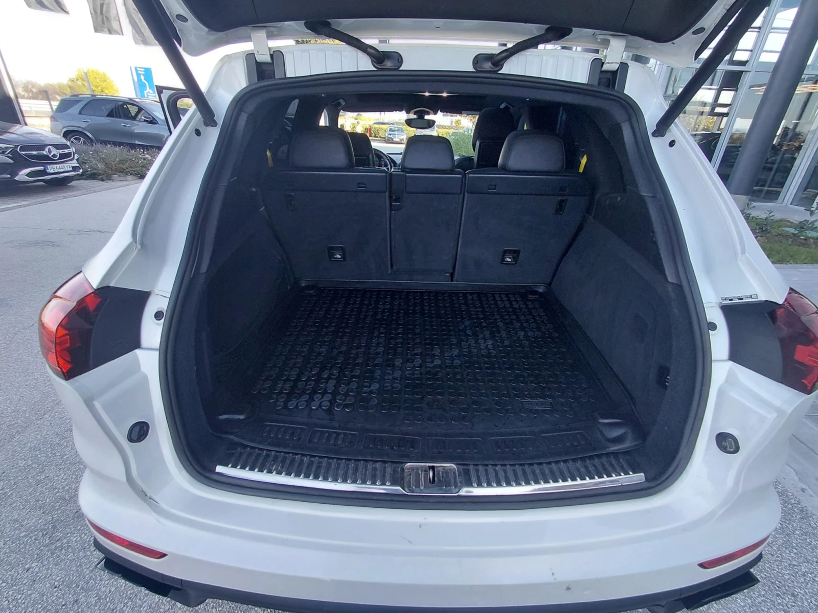 Porsche Cayenne 3.0 diesel, снимка 9 - Автомобили и джипове - 56600245
