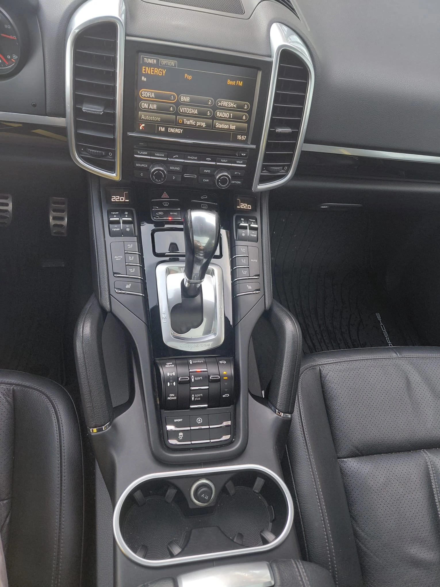 Porsche Cayenne 3.0 diesel, снимка 15 - Автомобили и джипове - 56600245