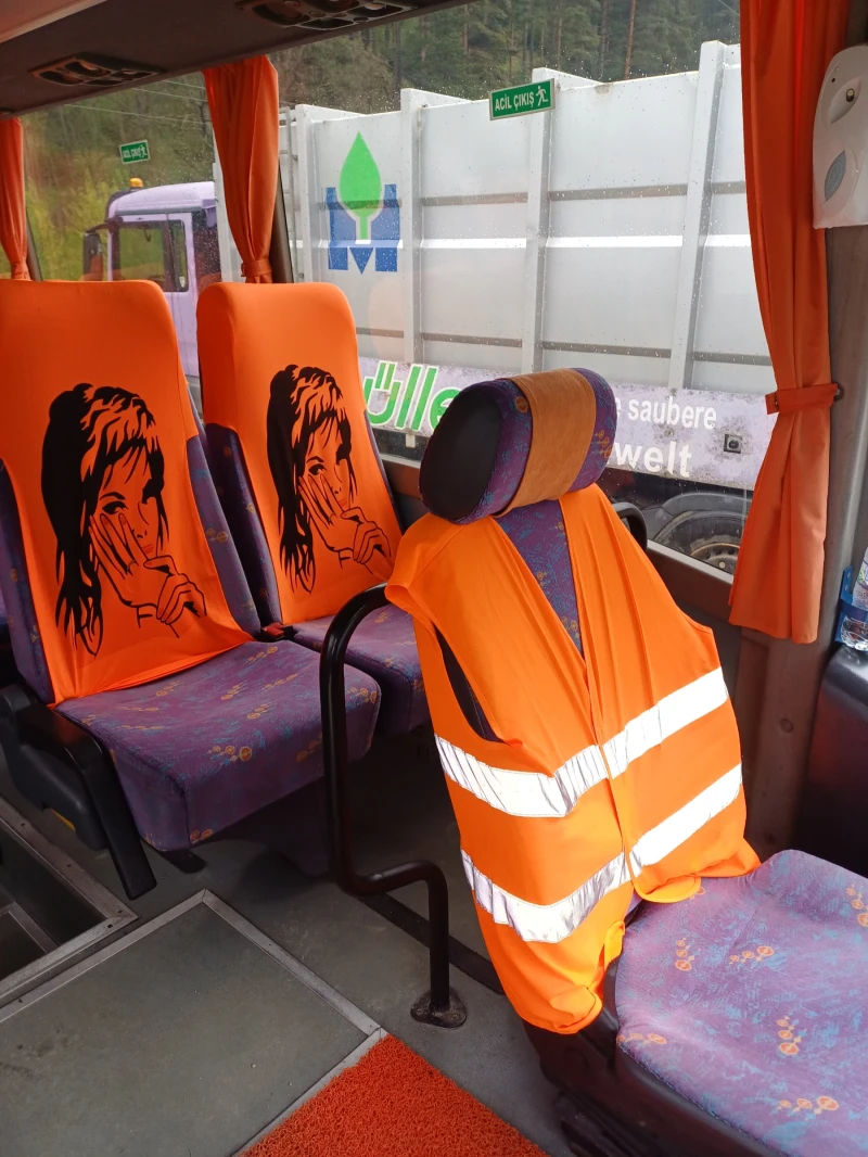 Iveco Uni, снимка 9 - Бусове и автобуси - 52554638