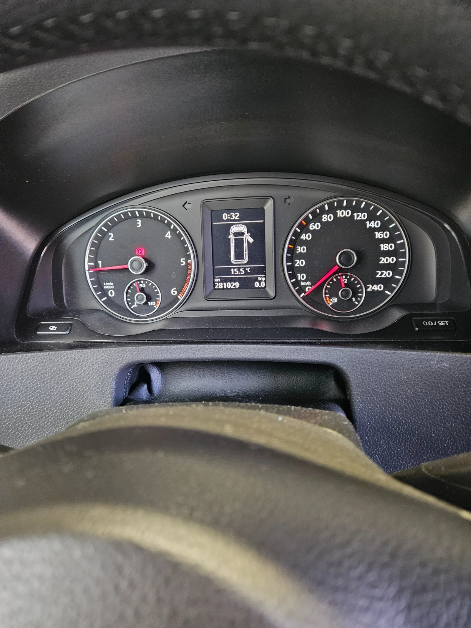 VW Transporter T6 Комби, снимка 10 - Бусове и автобуси - 54093430