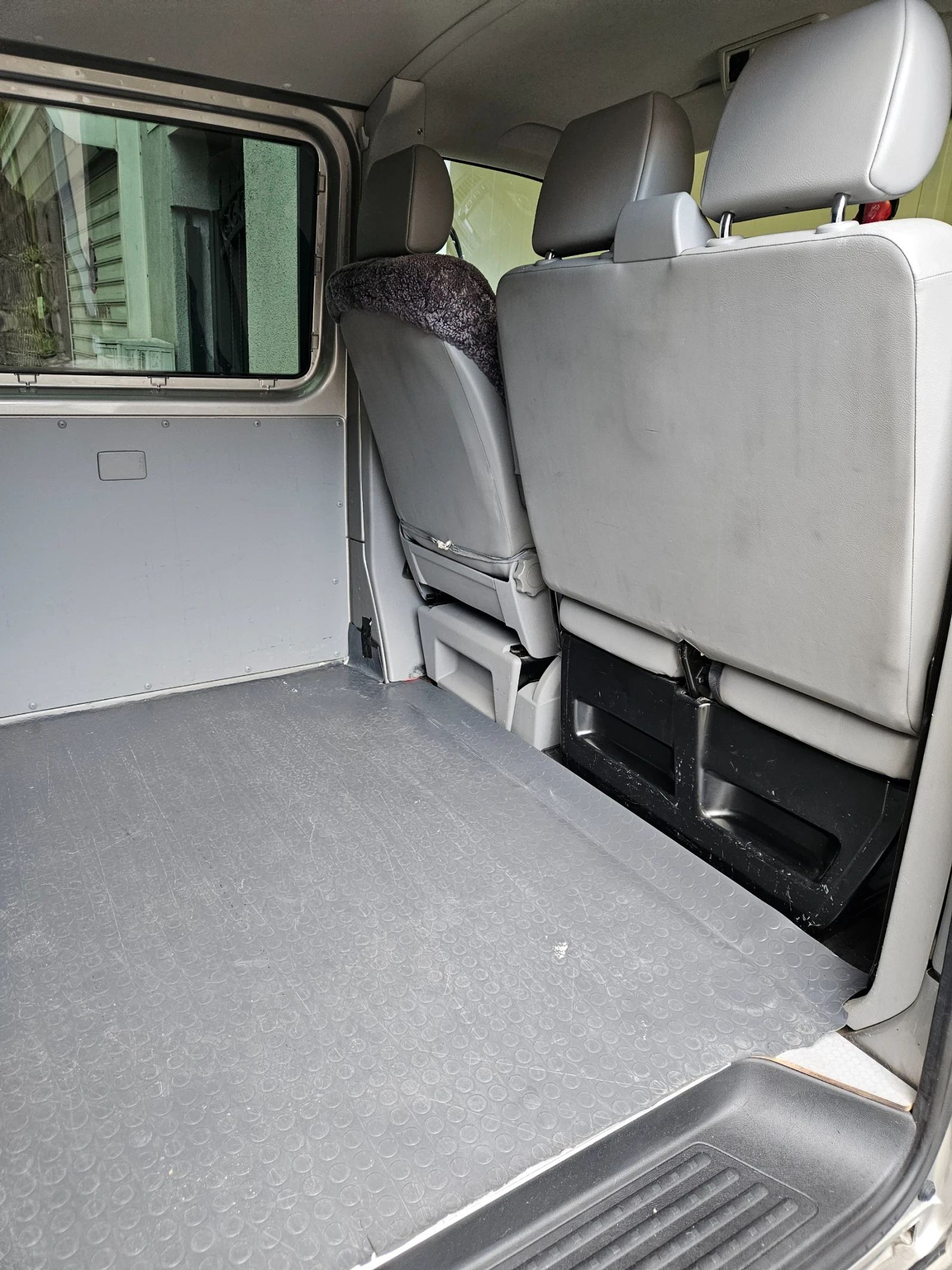 VW Transporter T6 Комби, снимка 14 - Бусове и автобуси - 54093430