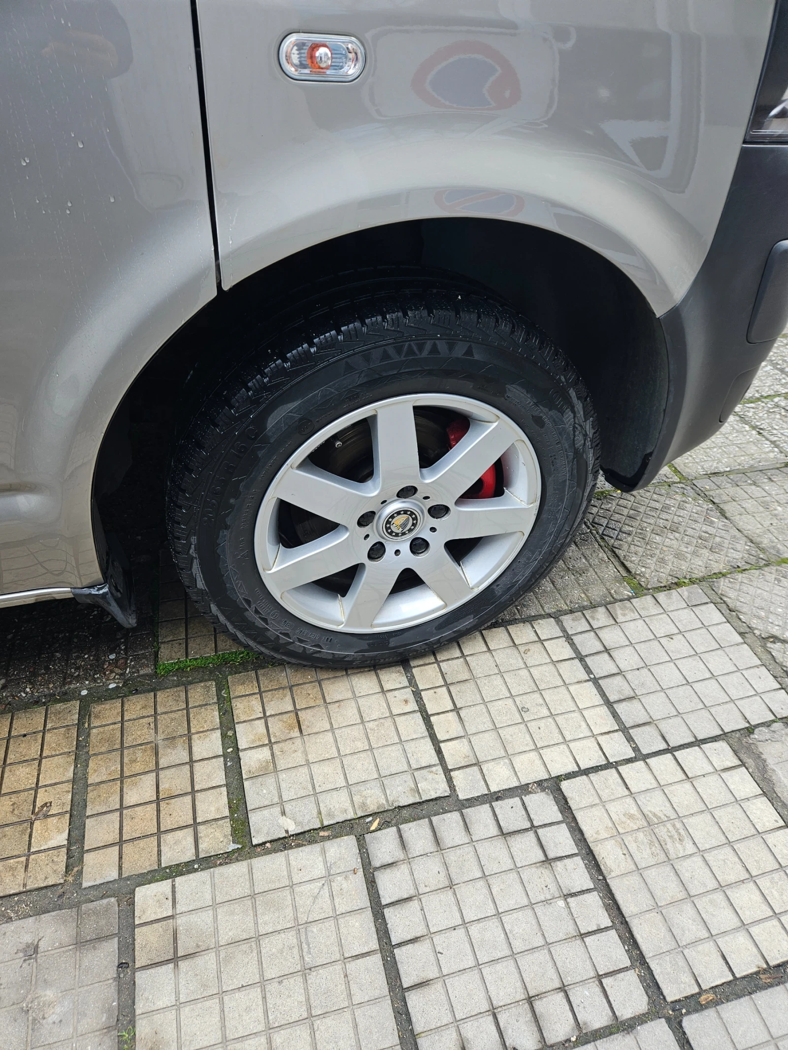 VW Transporter T6 Комби, снимка 7 - Бусове и автобуси - 54093430