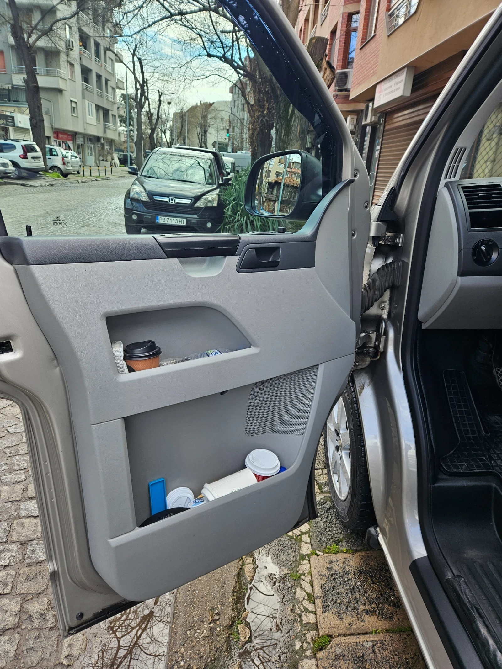 VW Transporter T6 Комби, снимка 5 - Бусове и автобуси - 54093430