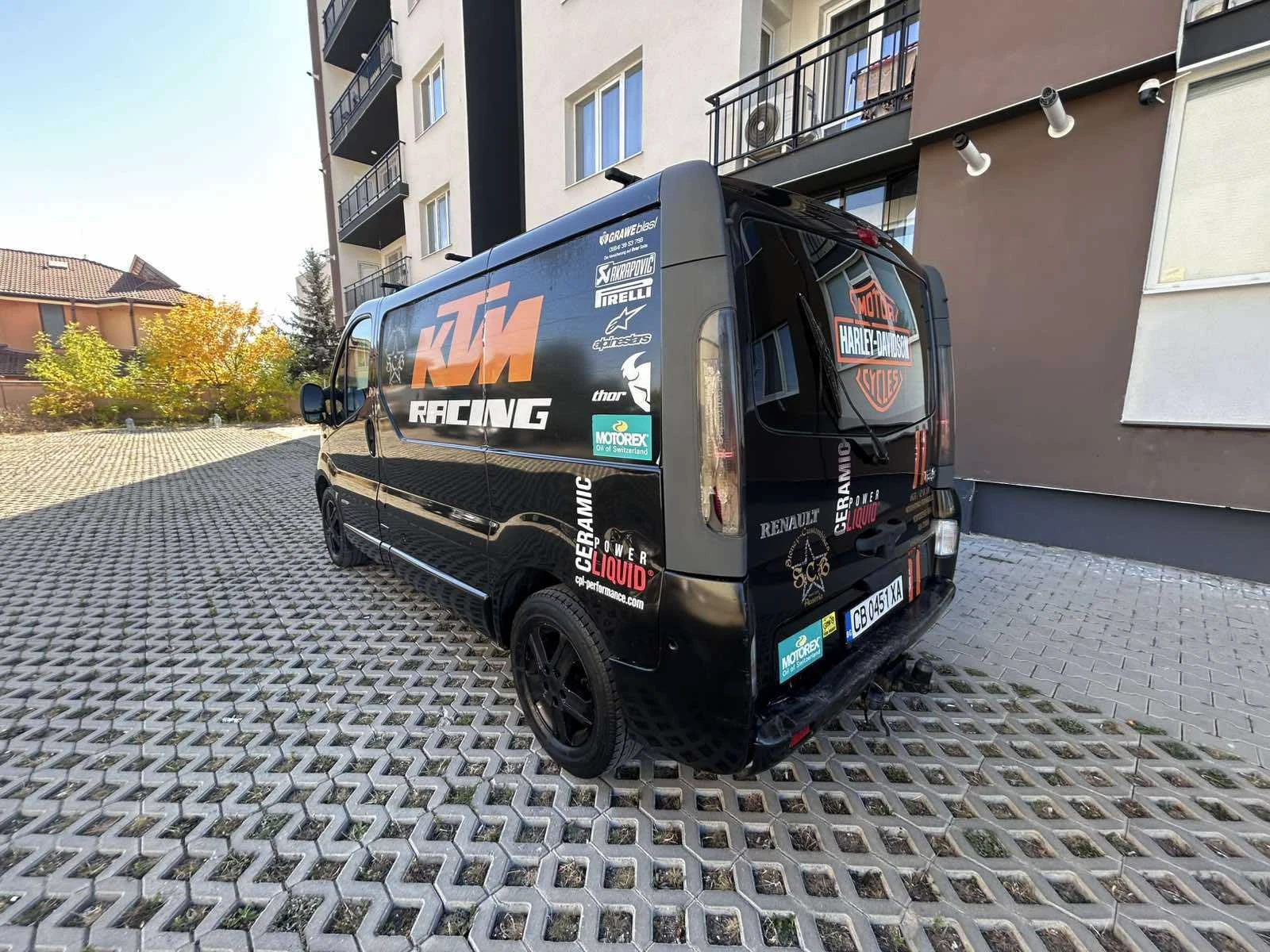 Renault Trafic 2.5, снимка 5 - Бусове и автобуси - 56407261