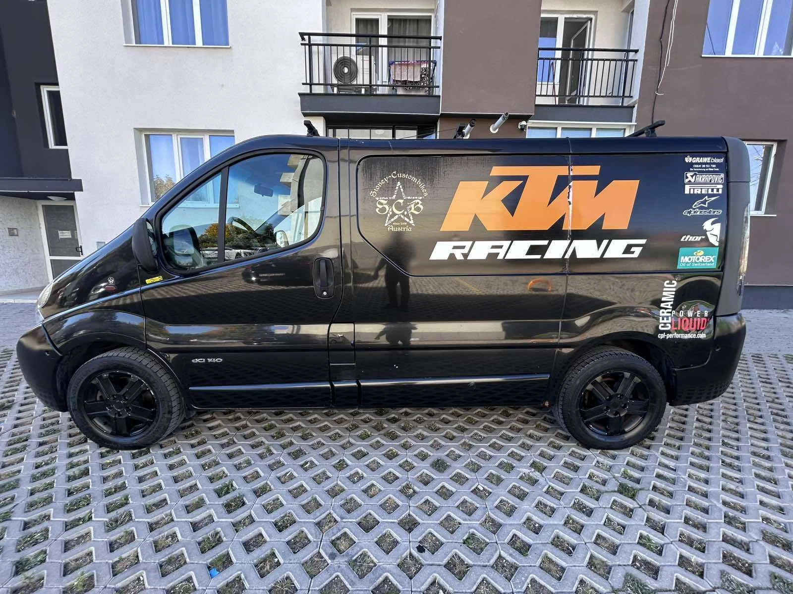 Renault Trafic 2.5, снимка 3 - Бусове и автобуси - 56407261