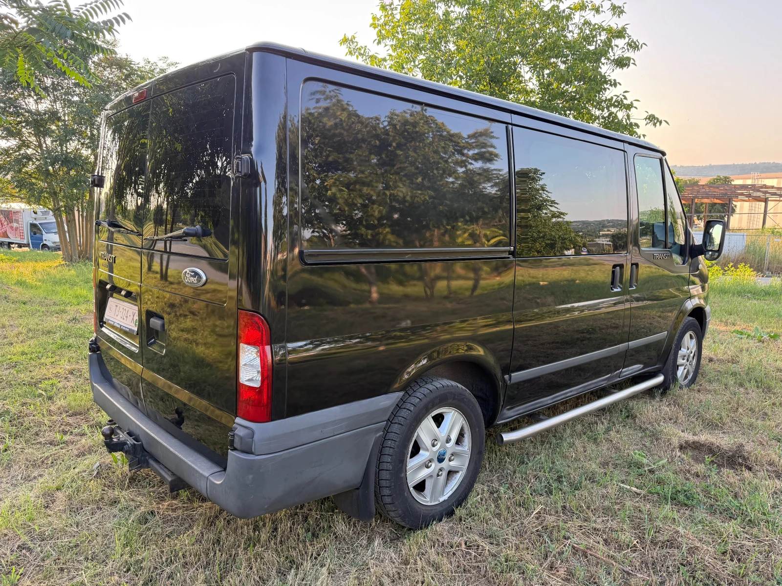 Кемпер Ford TRANSIT 2.2TDI клима 7М, снимка 4 - Каравани и кемпери - 55385517