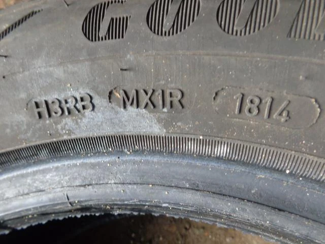 Гуми Зимни 195/60R15, снимка 6 - Гуми и джанти - 20293804