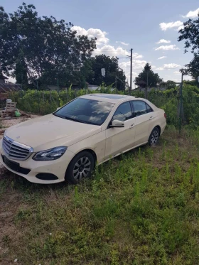 Mercedes-Benz E 200, снимка 3