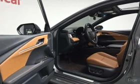Toyota Camry * 2.5 XLE Hybrid * , снимка 6
