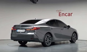 Toyota Camry * 2.5 XLE Hybrid * , снимка 2