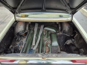 Mercedes-Benz 115 200е, снимка 16