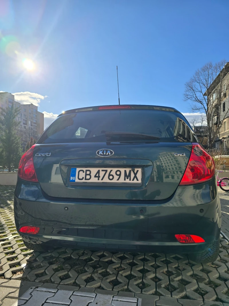 Kia Ceed 1.6 CRDi, снимка 4 - Автомобили и джипове - 49090359