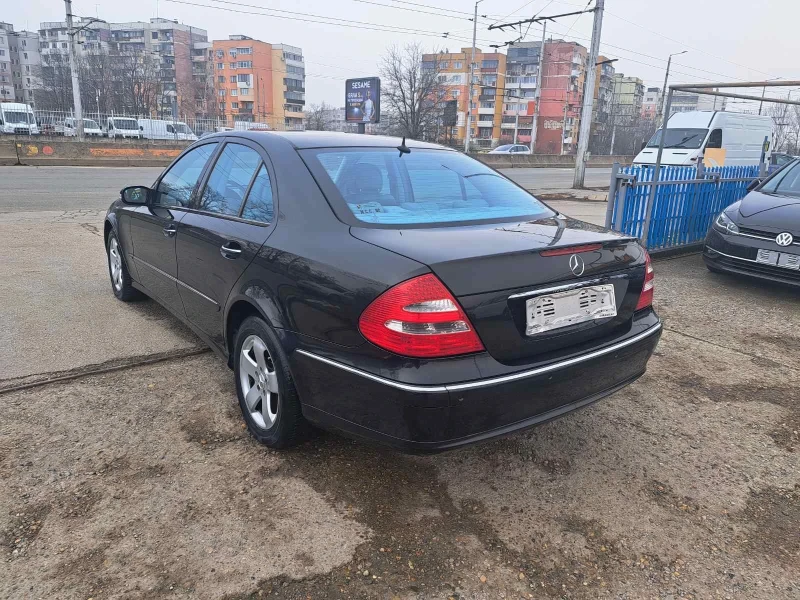 Mercedes-Benz E 280 4MATIC, снимка 5 - Автомобили и джипове - 49321437