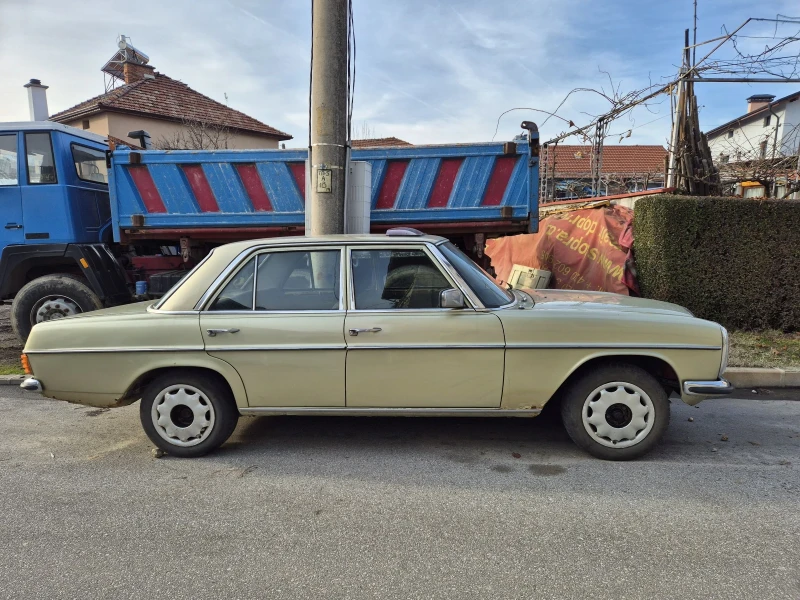 Mercedes-Benz 115 200е, снимка 17 - Автомобили и джипове - 49370214